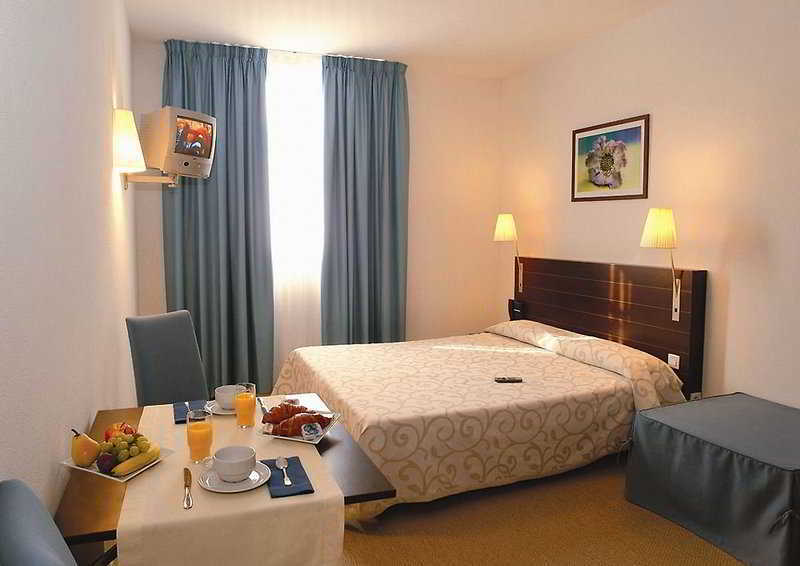 Appart'Hotel Saint Jean Lourdes Room photo
